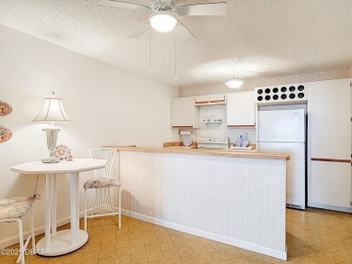 DIRECT OCEANFRONT - Enjoy your waterfront lifestyle in this