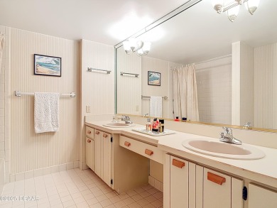 DIRECT OCEANFRONT - Enjoy your waterfront lifestyle in this