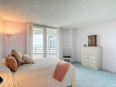 DIRECT OCEANFRONT - Enjoy your waterfront lifestyle in this