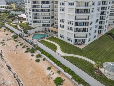 DIRECT OCEANFRONT - Enjoy your waterfront lifestyle in this