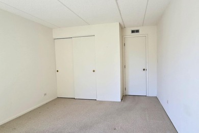 This light & neutral 2 bedroom 2 bath large (1380 sq. ft.) Cedar