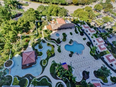 Spectacular Golf course, lake & skyline views from this