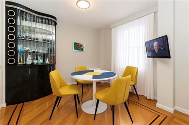 Prime waterfront location. Luxury building, steps from the beach