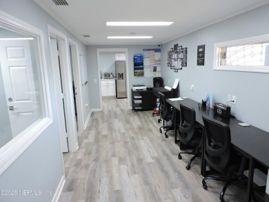 Great Commercial property high traffic Dunn Avepletely remodeled