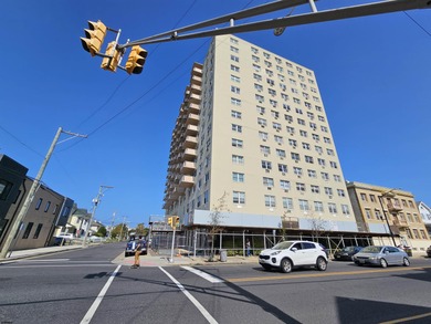 Welcome to Bayfront Landmark Towers - a captivating 2-bedroom