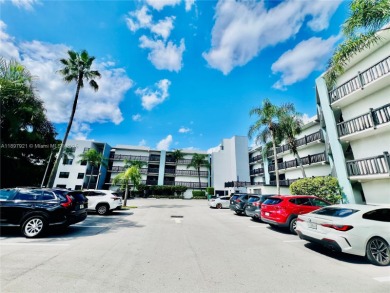 ATTENTION REALTORS! Beautiful condo with a reserve. 2 bedrooms