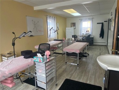 Nice professional office/retail building located on Post Road