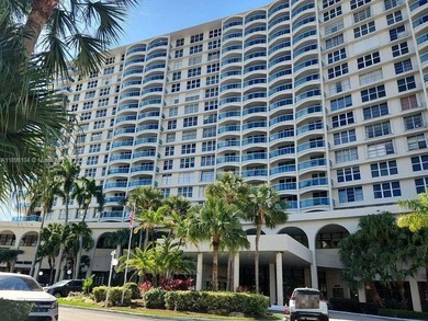 GREAT OPPORTUNITY !
Stylish coastal living at the