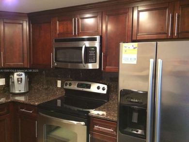 GREAT OPPORTUNITY !
Stylish coastal living at the