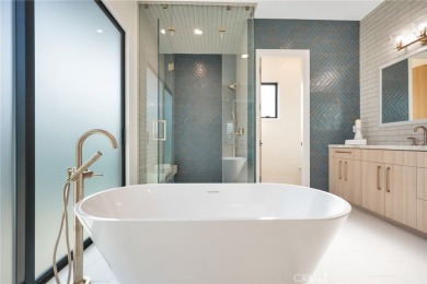 Located in the highly coveted Poet's Section of Manhattan Beach