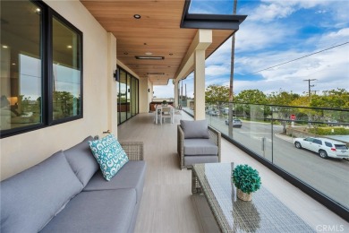 Located in the highly coveted Poet's Section of Manhattan Beach