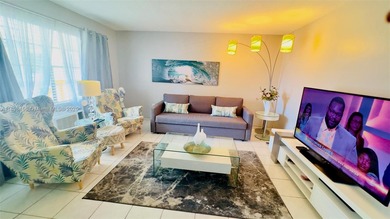 WELCOME TO SOUTH FLORIDA PARADISE!!! Don't Miss This Gem in