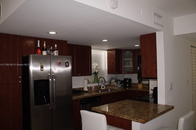 Apartment spacious 3 bed 2 bath with tiles throughout floors in