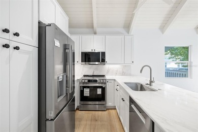 Fully renovated Village Home in the gated Boca Grande Club