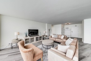 Experience breathtaking, unobstructed lake views from every room