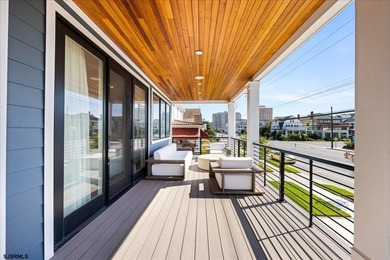THIS ONE-OF-A-KIND ST. LEONARD'S TRACT NEW CONSTRUCTION HAS IT