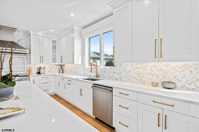 THIS ONE-OF-A-KIND ST. LEONARD'S TRACT NEW CONSTRUCTION HAS IT