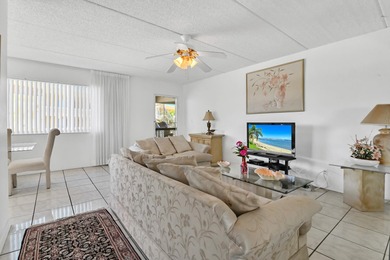 Submit your best offer! Step into this delightful end/corner