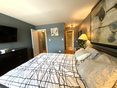 WOW!  Must see this gorgeous 2 bedroom 2 bath condo unit