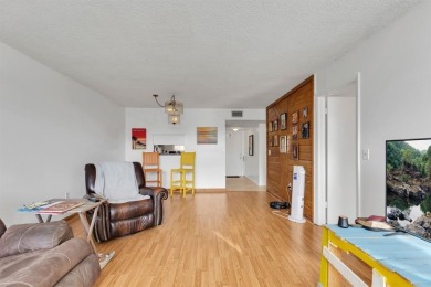 Nice 2/2 Condo on the Second Floor with Fantastic Pool and