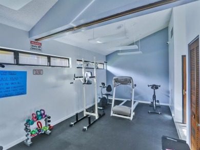 Nice 2/2 Condo on the Second Floor with Fantastic Pool and