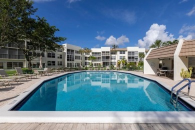 Nice 2/2 Condo on the Second Floor with Fantastic Pool and