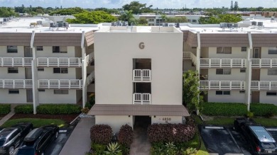 Nice 2/2 Condo on the Second Floor with Fantastic Pool and