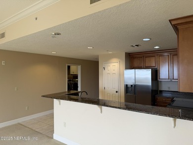 RIVER VIEWS from every room, all the way up on the 17th floor!