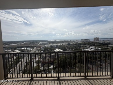 RIVER VIEWS from every room, all the way up on the 17th floor!