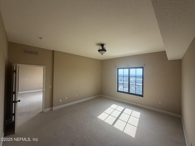 RIVER VIEWS from every room, all the way up on the 17th floor!