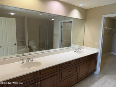 RIVER VIEWS from every room, all the way up on the 17th floor!