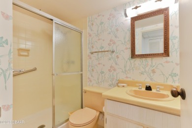 ALL ASSESSMENTS PAID! Eligible for financing! No-drive beach!