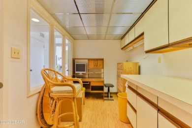 ALL ASSESSMENTS PAID! Eligible for financing! No-drive beach!