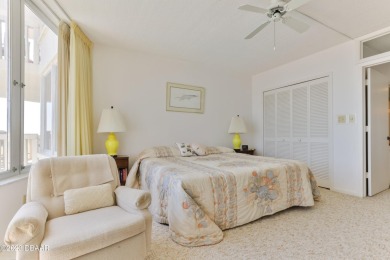 ALL ASSESSMENTS PAID! Eligible for financing! No-drive beach!