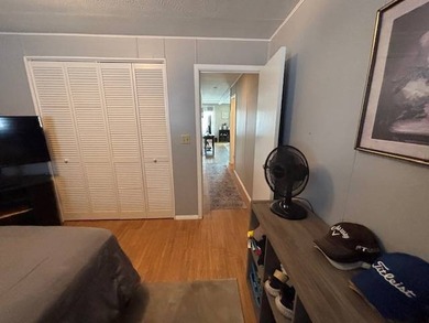 Located in Clearwater Florida you'll find this 2 bedroom 2n bath