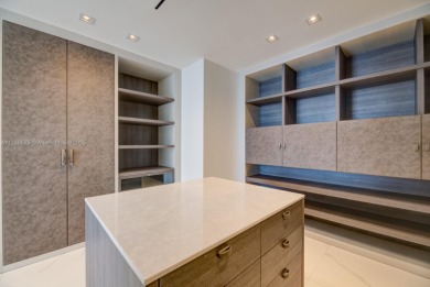 Multi Million-Dollar Oceanfront-Condo, located in Sunny Isles