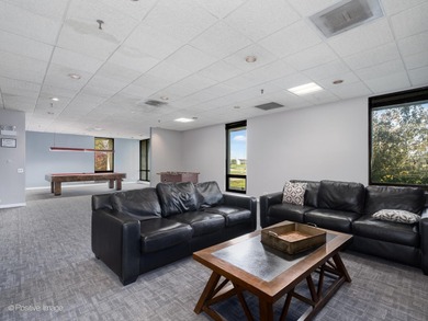 Recently remodeled, turn-key ground floor 1 bed 1 bath unit in