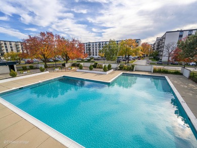 Recently remodeled, turn-key ground floor 1 bed 1 bath unit in