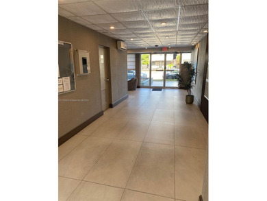 Location,location!!Centrally located 1/1 condo minutes from