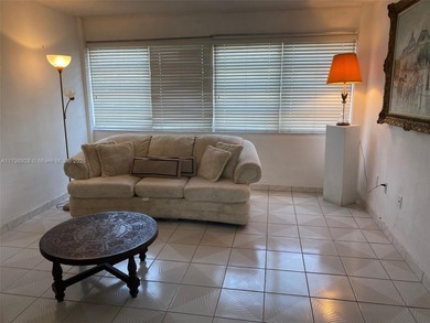 Location,location!!Centrally located 1/1 condo minutes from