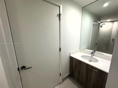 Located in the desirable Edgewater. Floor plan unique 3 bedrooms