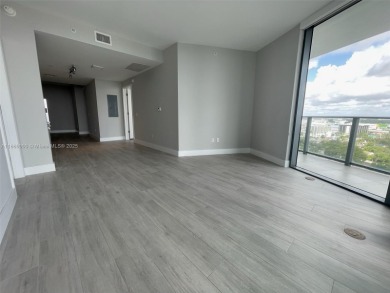 Located in the desirable Edgewater. Floor plan unique 3 bedrooms