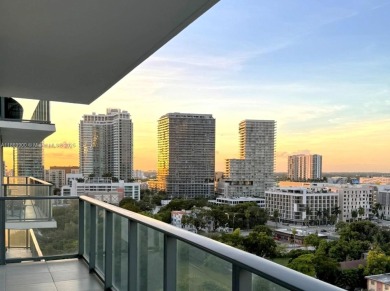 Located in the desirable Edgewater. Floor plan unique 3 bedrooms