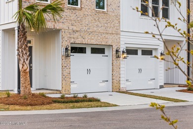 Brand new and move-in ready in Anchors Bend Townes. This