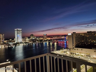 Beautiful 1 bedroom w/den that has been renovated featuring