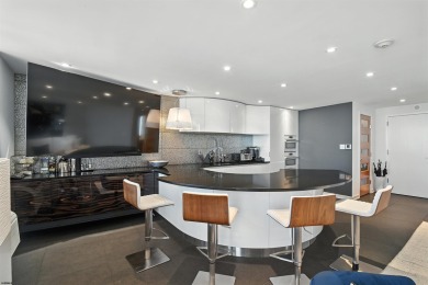 **Open House Sunday 10/26 10am - 12pm** Welcome to *9600*