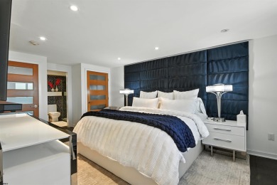 **Open House Sunday 10/26 10am - 12pm** Welcome to *9600*