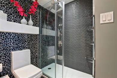 **Open House Sunday 10/26 10am - 12pm** Welcome to *9600*