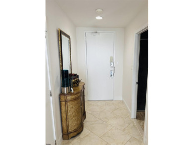 Lovely mini two bedroom condo (owner uses 2nd bedroom as office