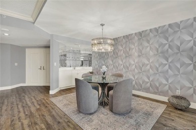 Direct oceanfront at the Regency on spectacular Hutchinson